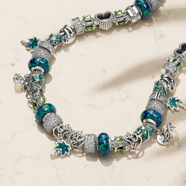 Brighten your summer with Pandora. icon
