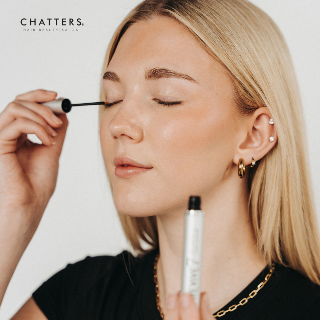 Enjoy 30% off a Revive7 Lash Serum with ANY Service only at Chatters 🩷 icon